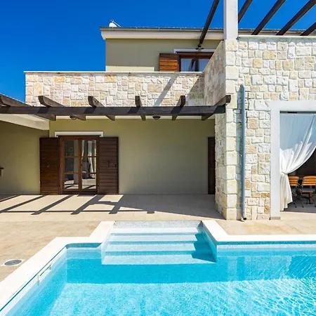 Villa Rajana